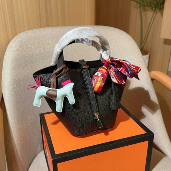 Hermes Picotin05