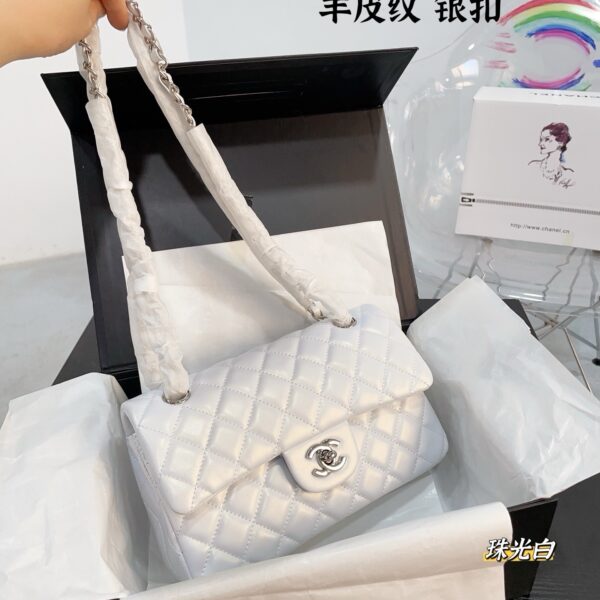 Chanel Cf