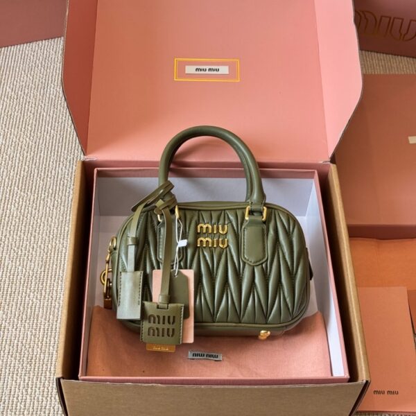 Miu Miu  Arcadie